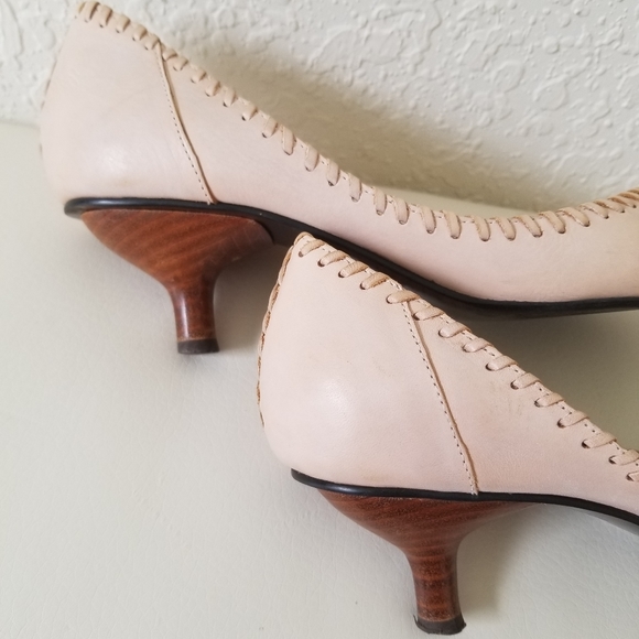 Low heel pumps - Picture 6 of 12